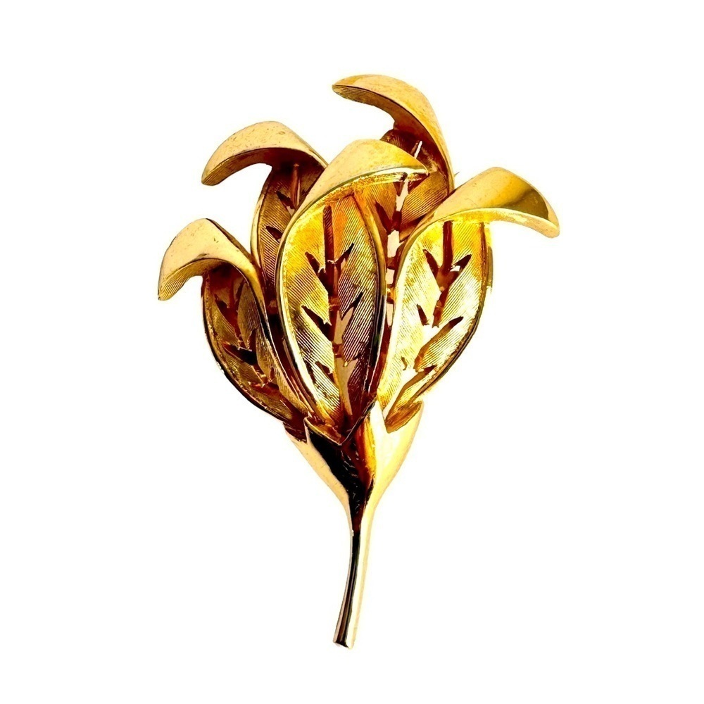 Vintage Trifari Feather Leaf Brooch Brushed Gold Ton Pin 60s Retro Crown Signed